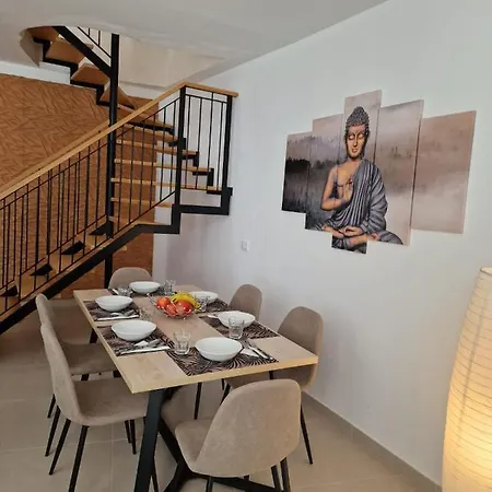 Duplex De 2 Y 2 Banos Y Con Jackuzzi Privado Apartman *